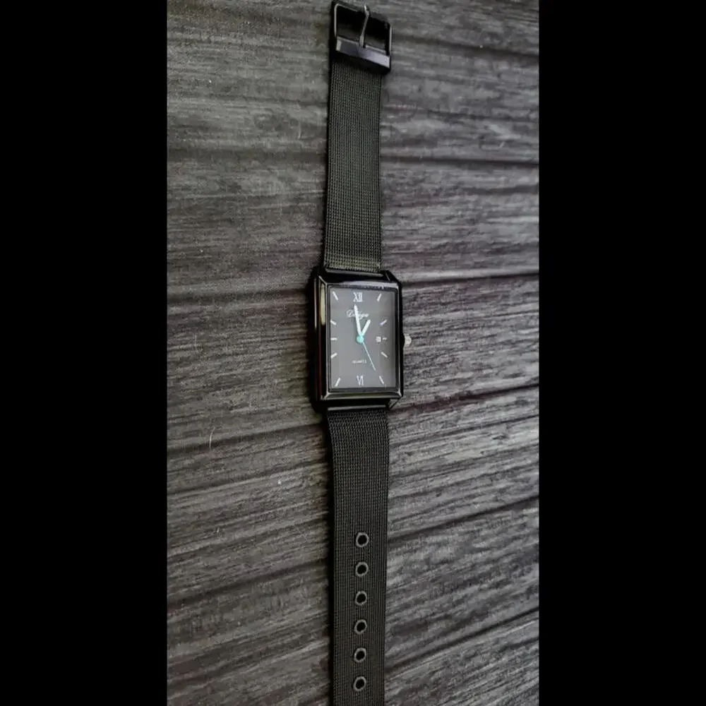 Vintage‎ Look Duaga Men's BlkTank Dress Watch Japan Quartz